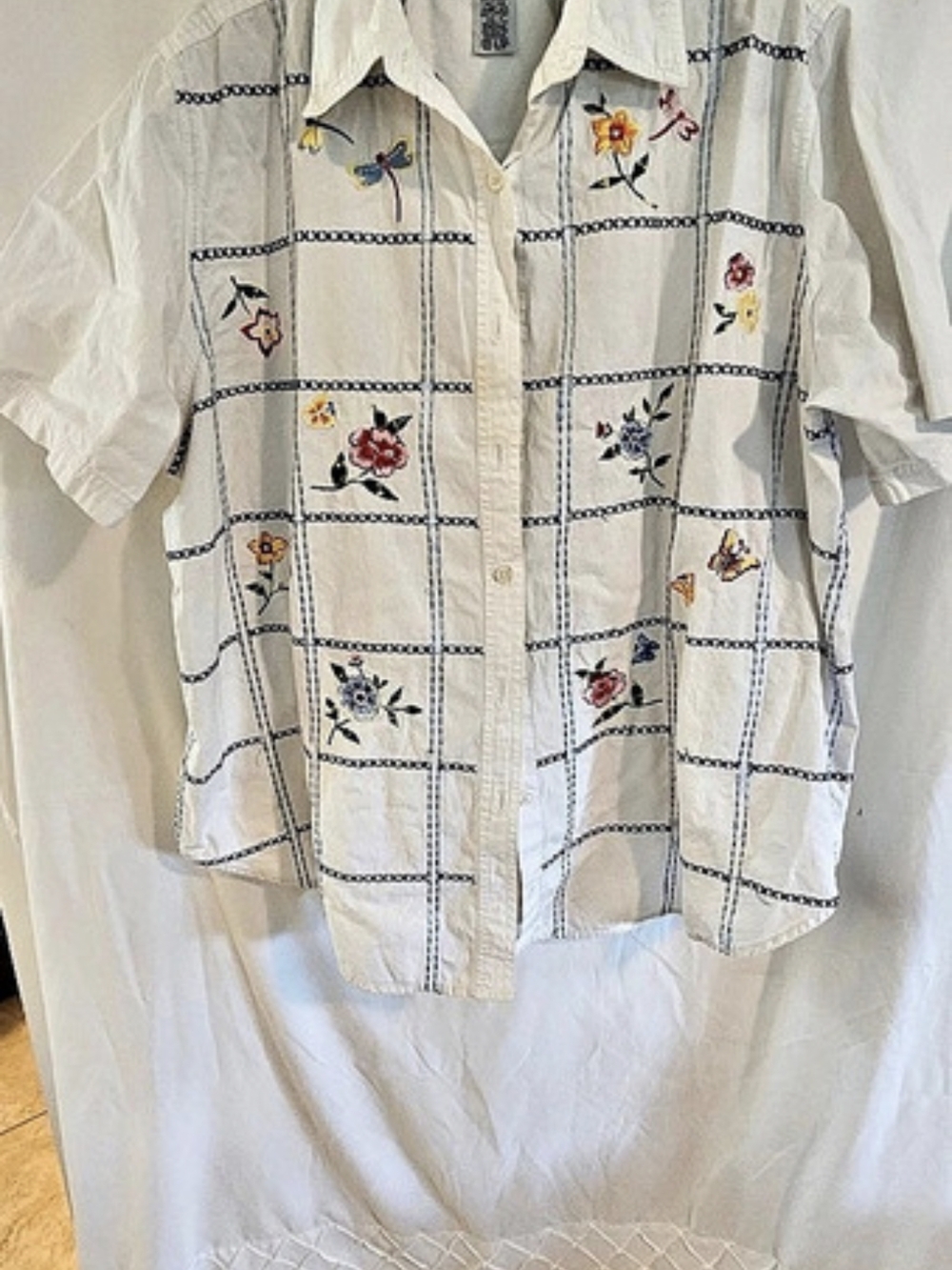 Cabin Creek Embroidered Plaid Button-Down in White & Blue Size 2X
